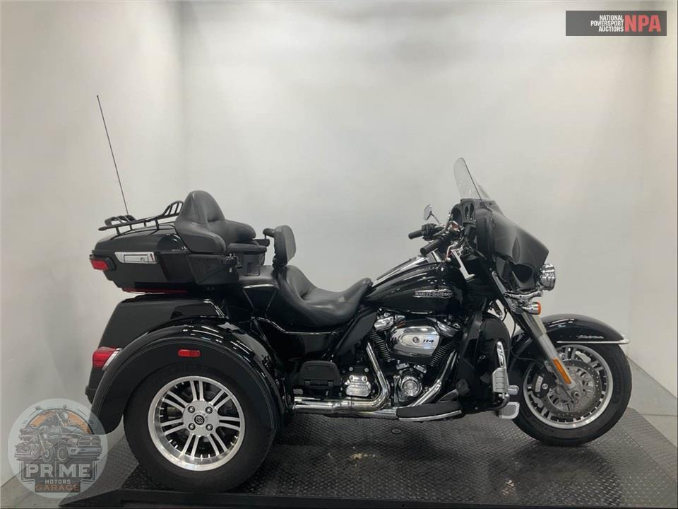 2021 Harley-Davidson FLHTCUTG TRI GLIDE ULTRA CLASSIC — фото 1
