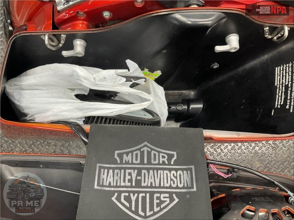 2018 Harley-Davidson FLTRXSE CVO ROAD GLIDE — фото 25