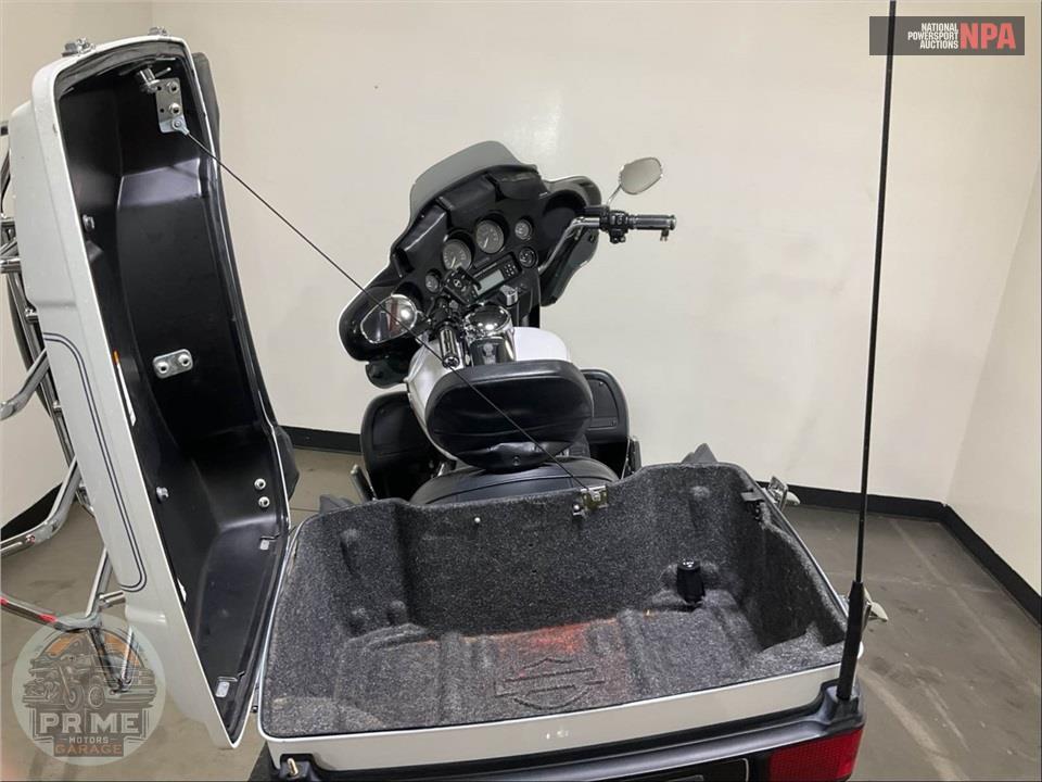 2012 Harley-Davidson FLHTCU UL CLSC EL GLIDE — фото 28