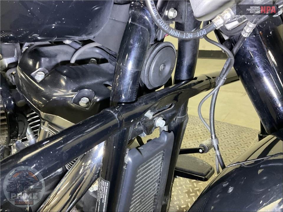 2019 Harley-Davidson FLHCS HERITAGE CLASSIC 114 — фото 12