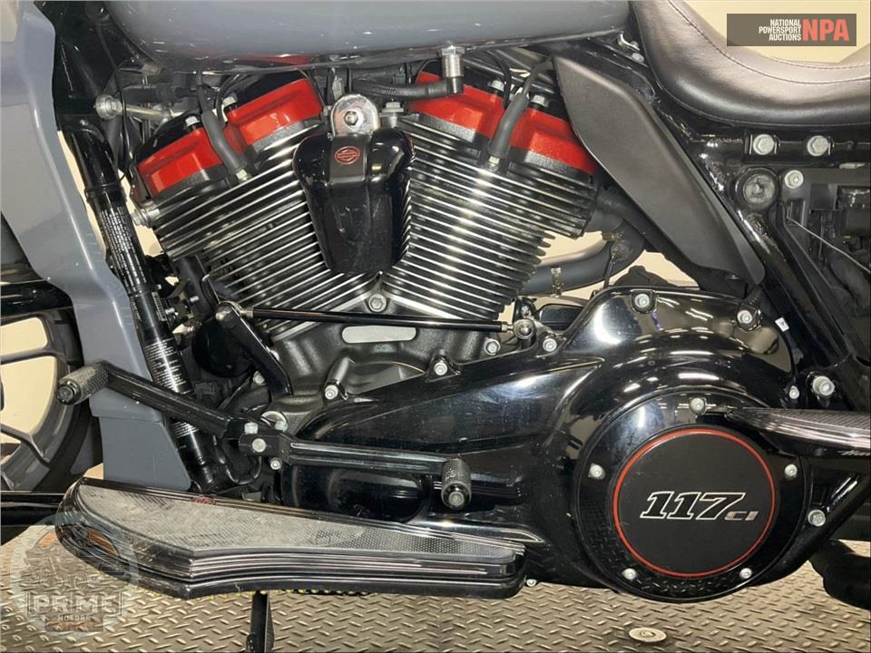 2018 Harley-Davidson FLTRXSE CVO ROAD GLIDE — фото 7