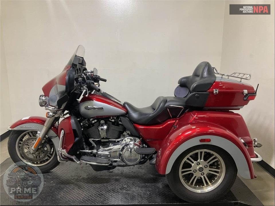 2019 Harley-Davidson FLHTCUTG TRI GLIDE ULTRA — фото 3