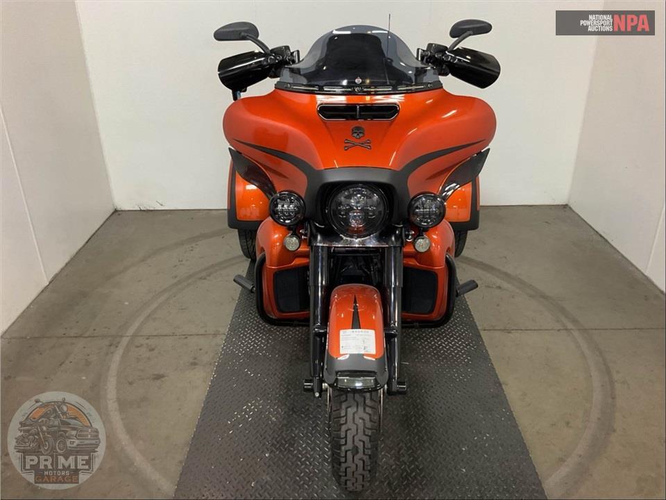 2019 Harley-Davidson FLHTCUTG TRI GLIDE ULTRA — фото 2