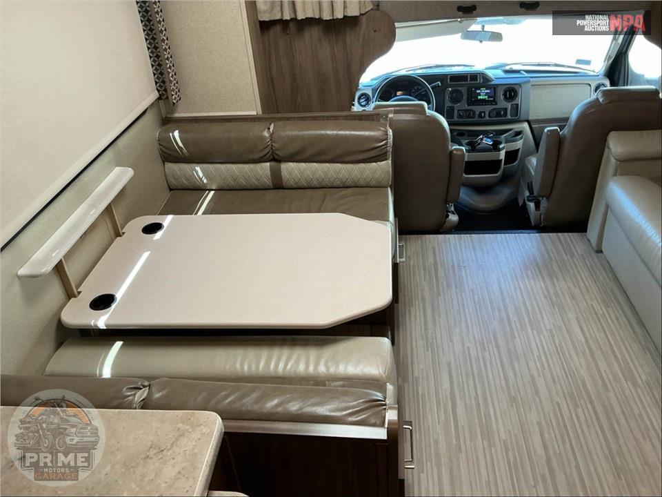 2018 Jayco M-30 XP FORD E450 - GREYHAWK PRESTIGE SERIES — фото 12