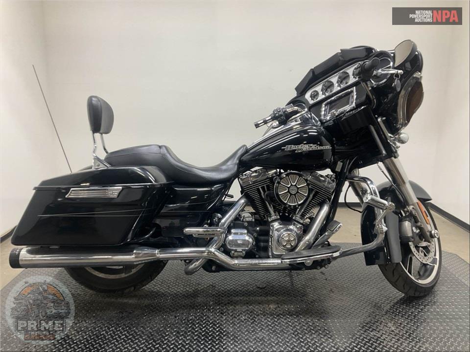 2014 Harley-Davidson FLHXS STREET GLIDE — фото 1