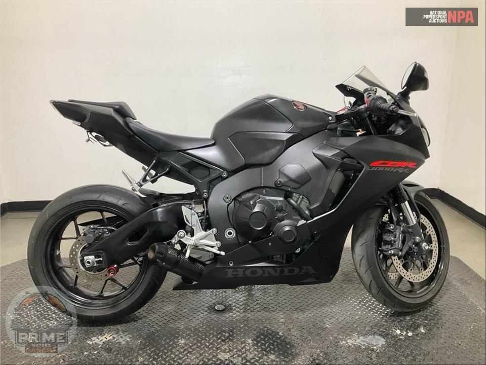 2021 Honda CBR1000RR — фото 1