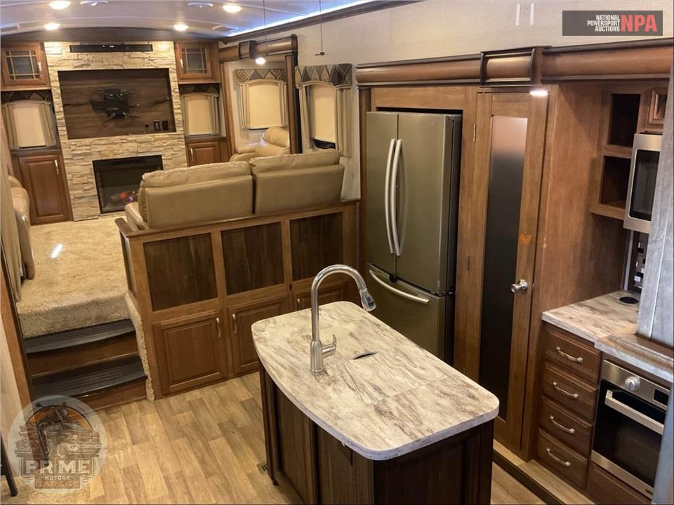 2017 Keystone Rv M-3791 RD - MONTANA FIFTH WHEEL SERIES — фото 6
