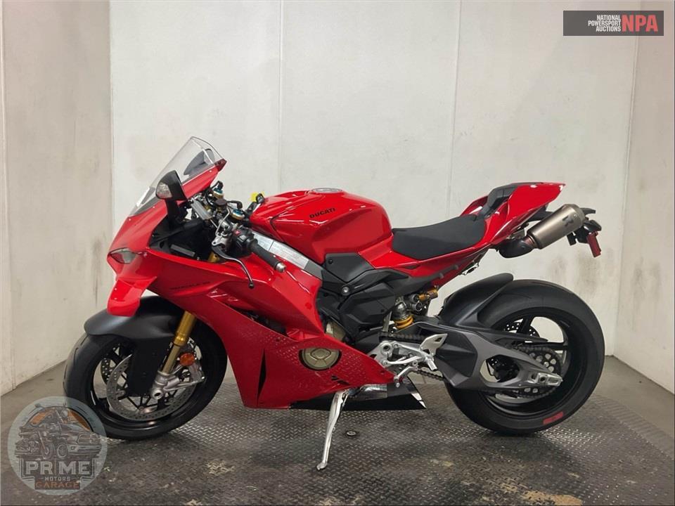 2025 Ducati PANIGALE V4 S — фото 3
