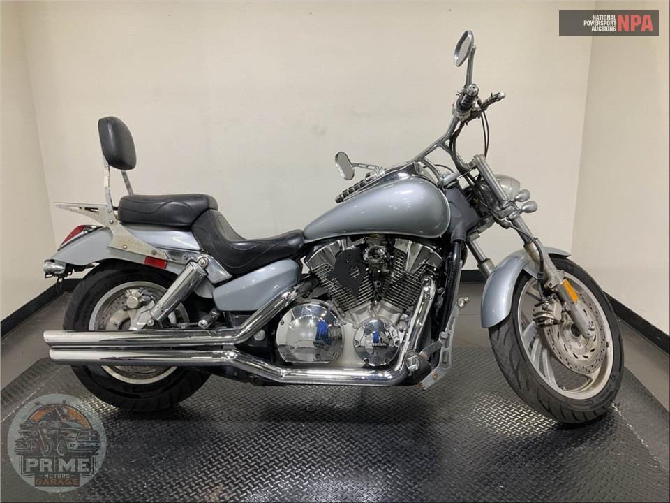 2004 Honda VTX1300C4 — фото 1