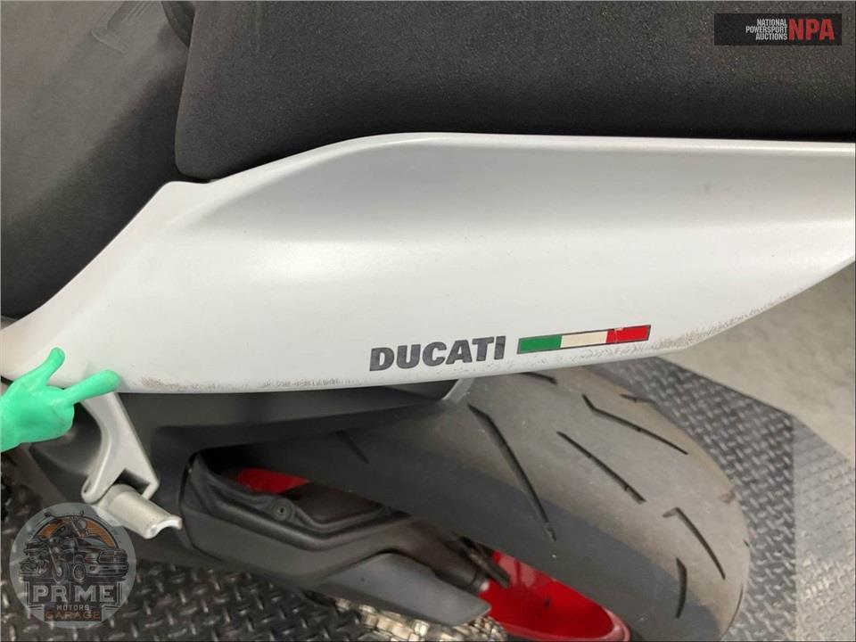 2022 Ducati PANIGALE V2 — фото 17