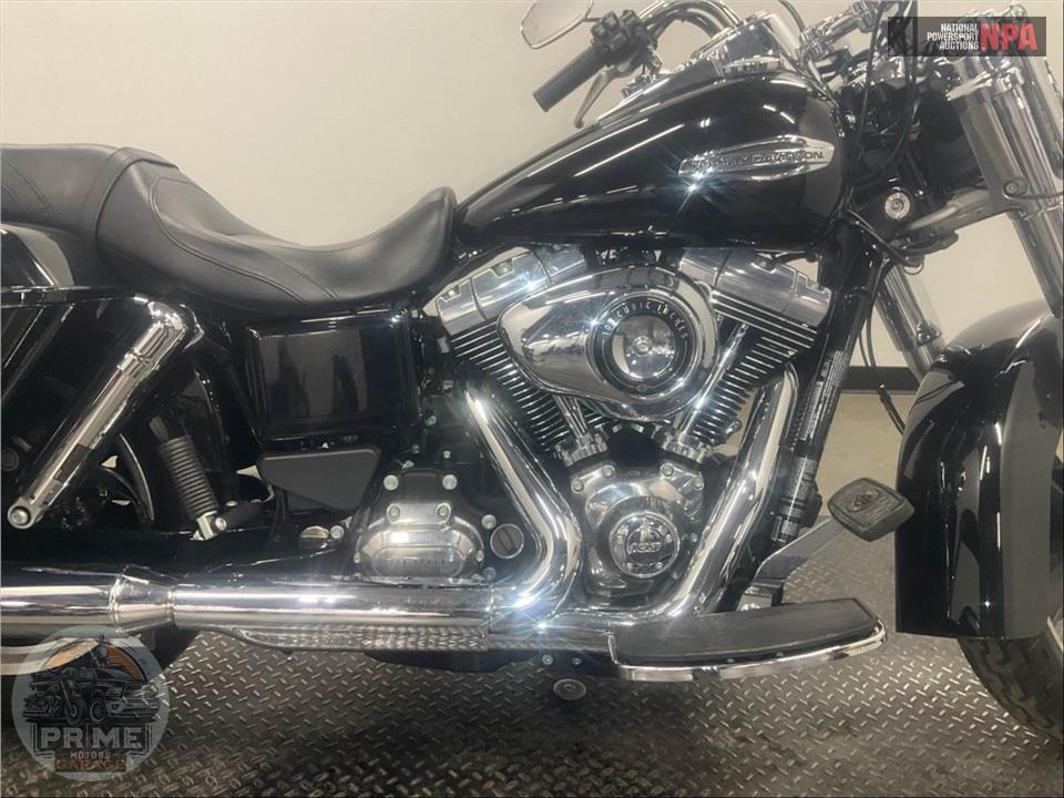 2015 Harley-Davidson FLD-103 DYNA SWITCHBACK — фото 6