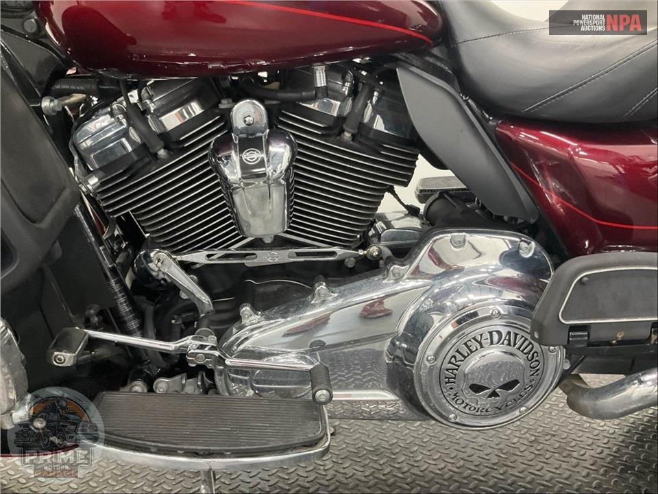 2017 Harley-Davidson FLHTK ULTRA LIMITED — фото 7
