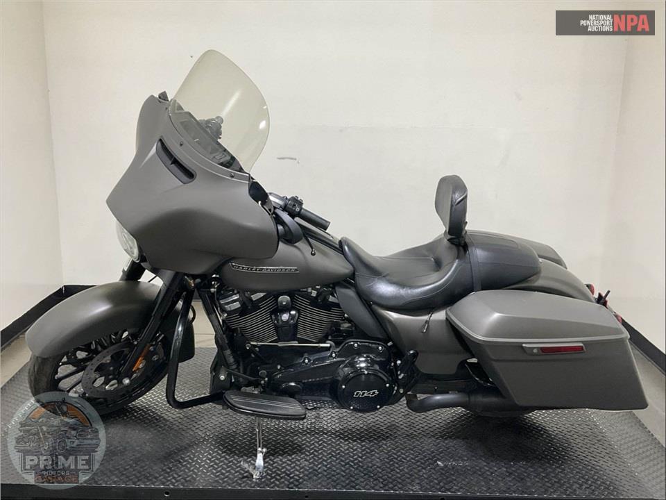 2019 Harley-Davidson FLHXS STREET GLIDE SPECIAL — фото 3