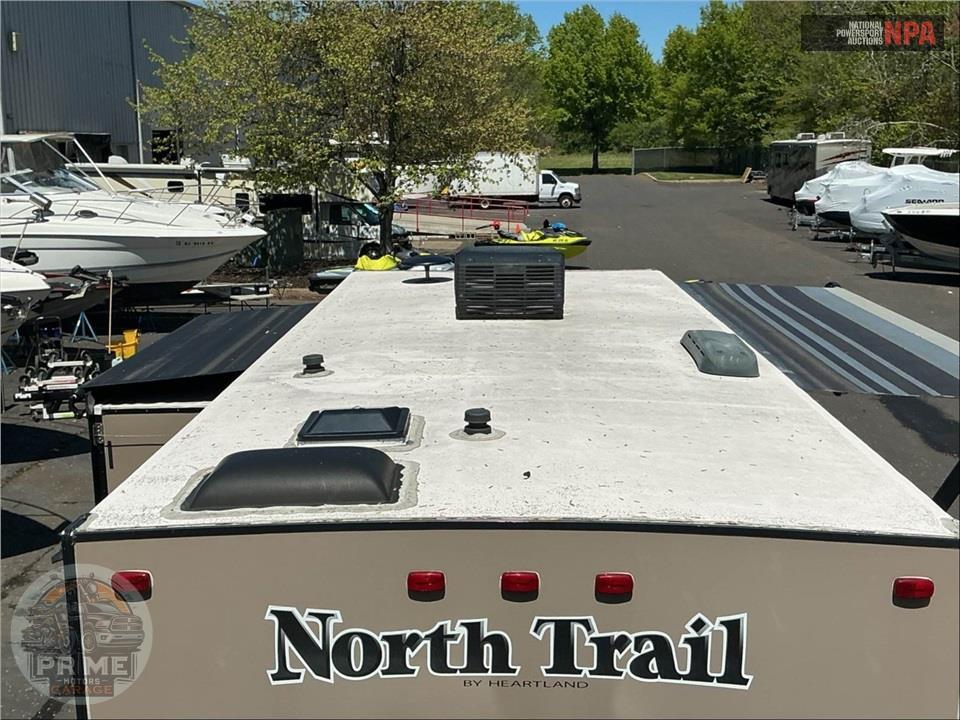 2015 Heartland Rvs M-24BHS - NORTH TRAIL SERIES — фото 32