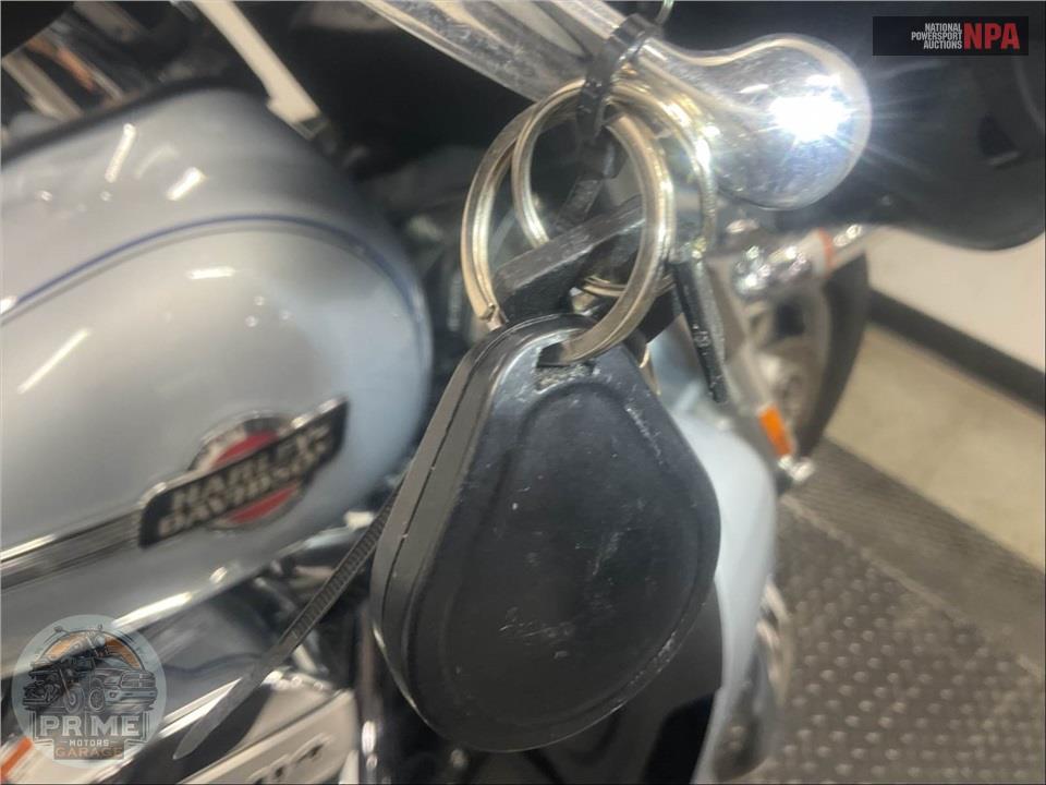 2023 Harley-Davidson FLHTCUTG TRI GLIDE ULTRA CLASSIC — фото 10