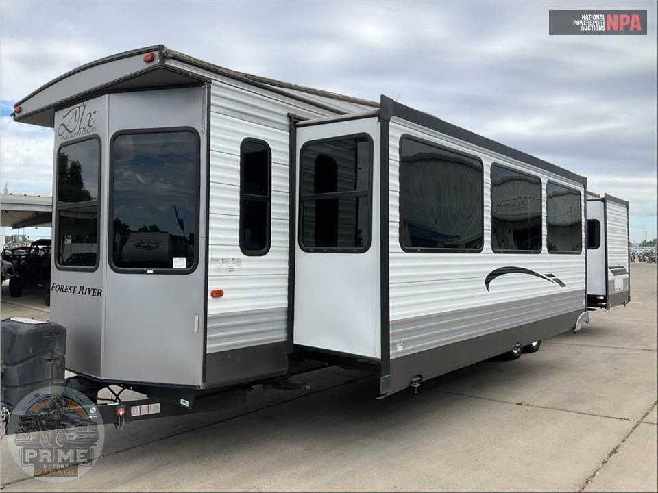 2019 Wildwood By Forest River M-39FDEN DLX Destination Series — фото 2