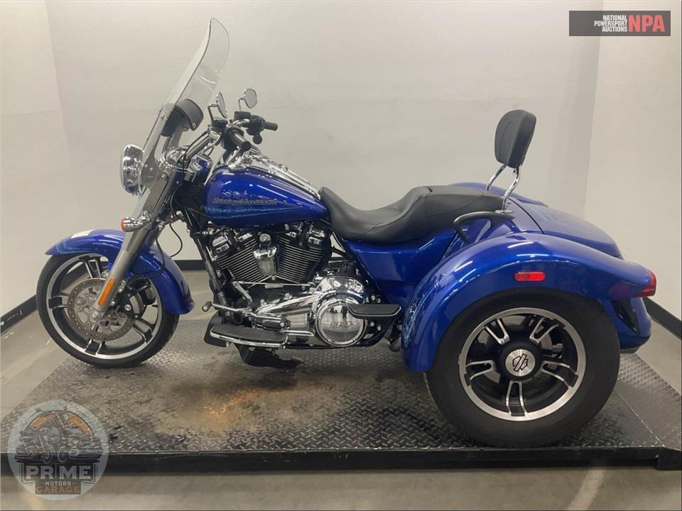 2019 Harley-Davidson FLRT FREEWHEELER — фото 3