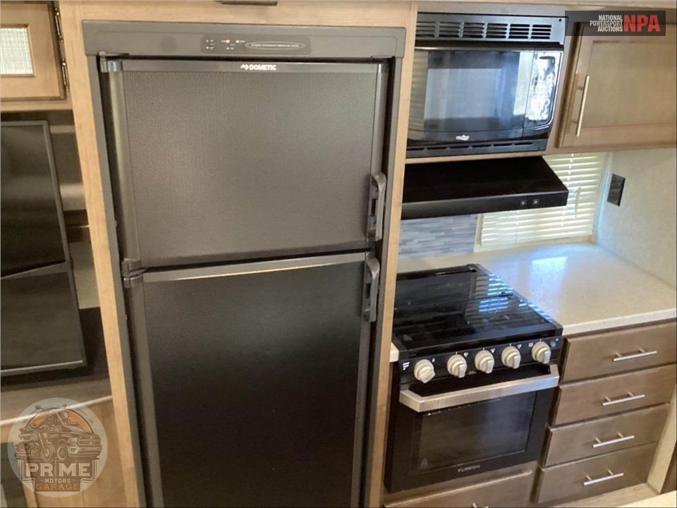 2019 Keystone Rv M-32 RLI COUGAR SERIES — фото 23