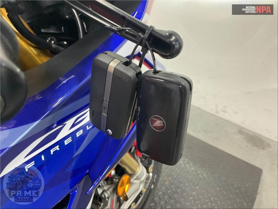 2025 Honda CBR1000RR-R FIREBLADE SP — фото 11