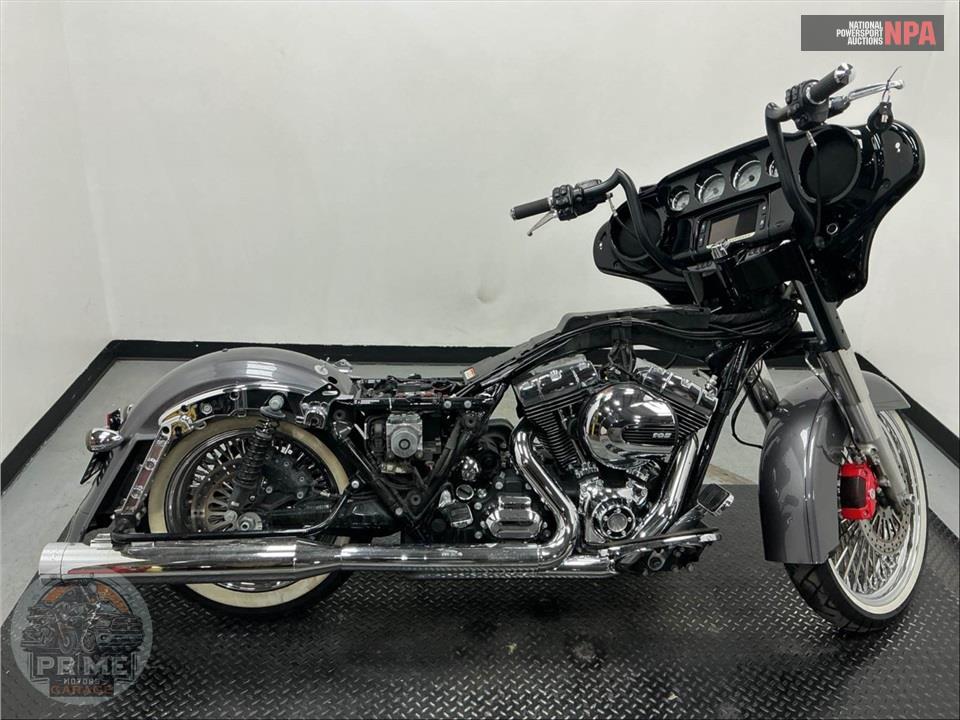 2015 Harley-Davidson FLHXS STREET GLIDE SPECIAL — фото 1