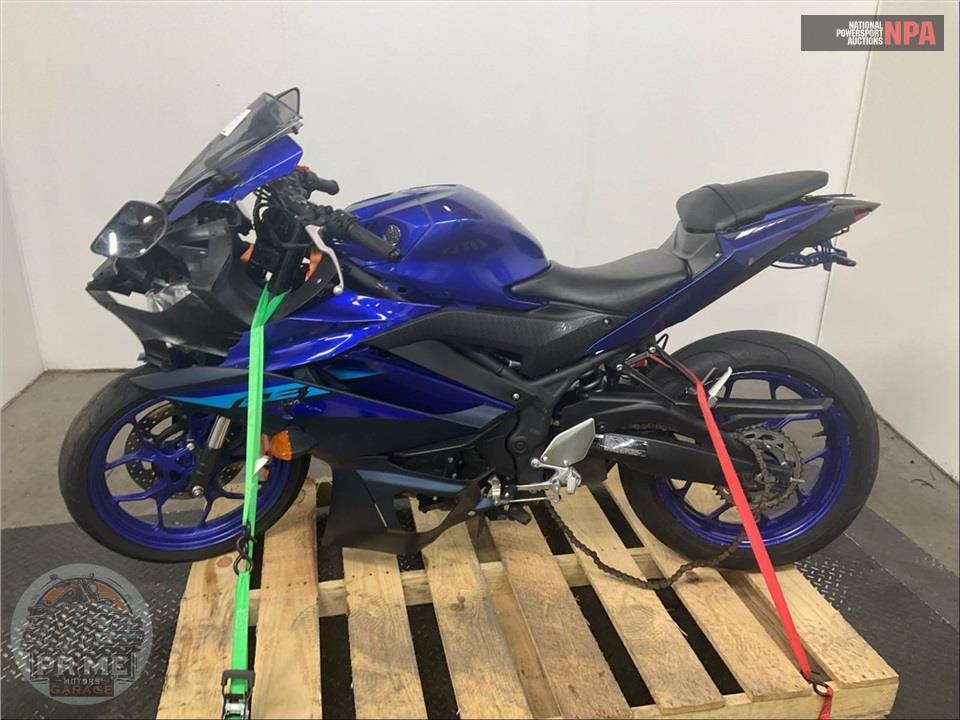 2024 Yamaha YZF-R3 — фото 3