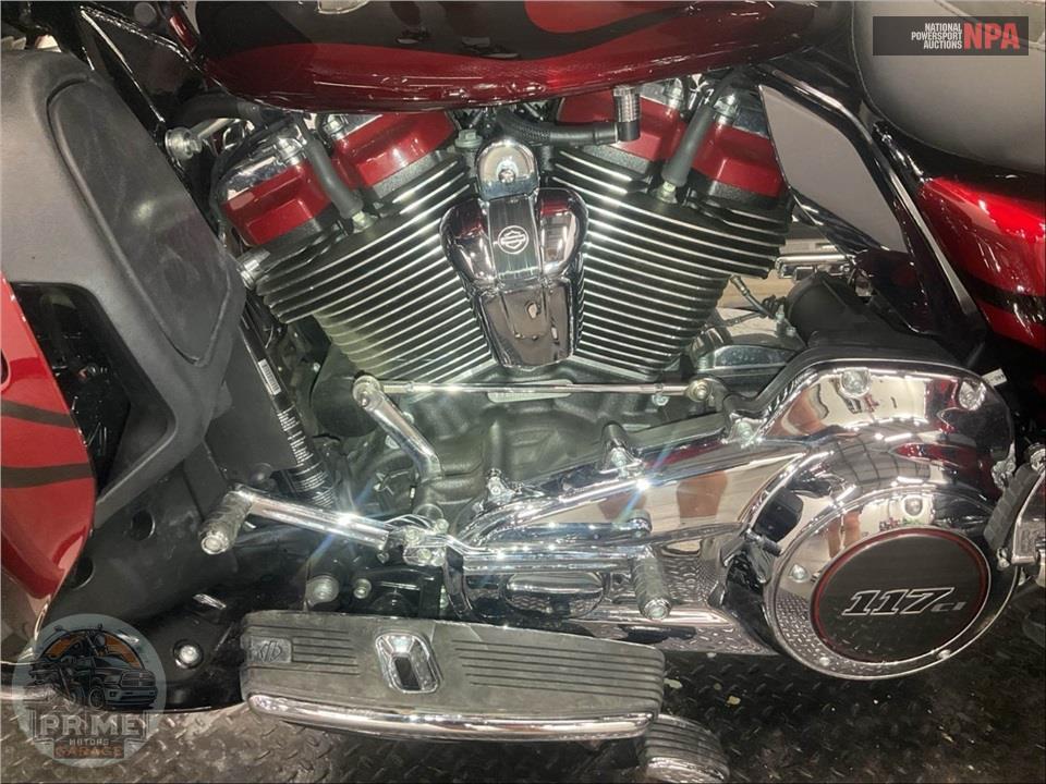 2022 Harley-Davidson FLHTCUTGSE CVO TRI GLIDE — фото 7