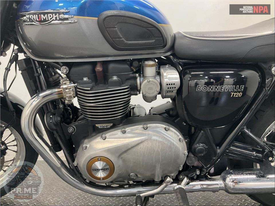 2022 Triumph BONNEVILLE T120 (TWO-TONE) — фото 7