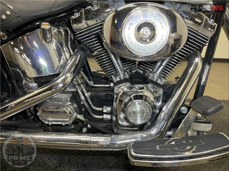 2001 Harley-Davidson FLSTC HERITAGE SOFTAIL CLASSIC — фото 6