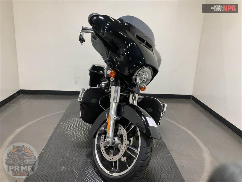 2017 Harley-Davidson FLHXS STREET GLIDE SPECIAL — фото 2