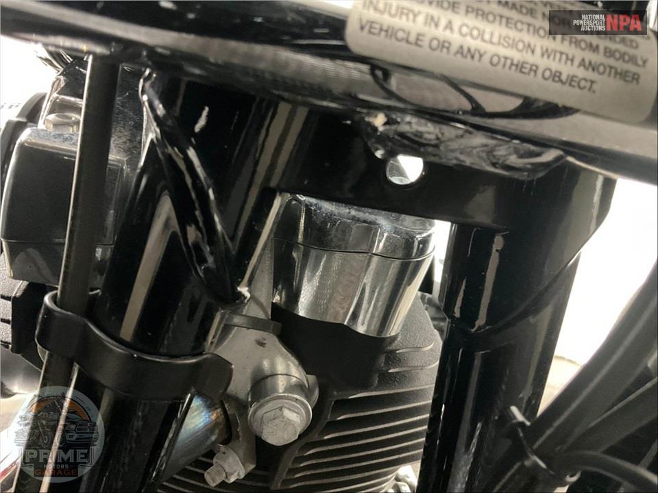 2016 Harley-Davidson FLHTCUL ULTRA CLASSIC LOW — фото 12