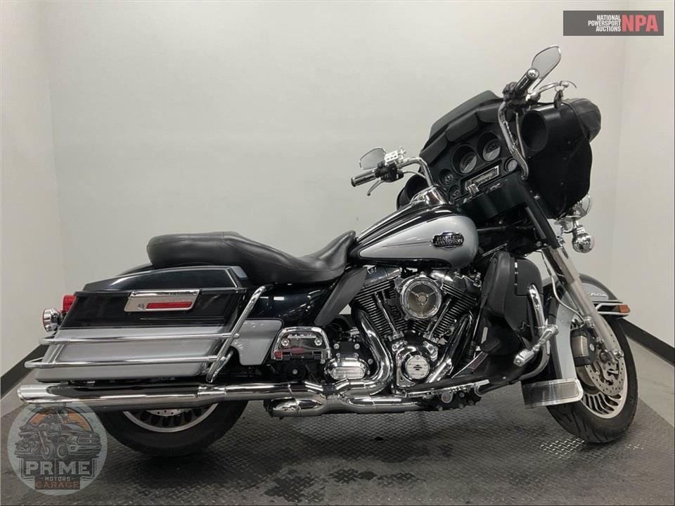 2013 Harley-Davidson FLHTCU UL CLSC EL GLIDE — фото 1