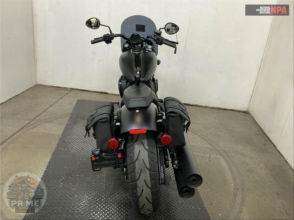 2022 Indian Motorcycle CHIEF BOBBER DARK HORSE — фото 4