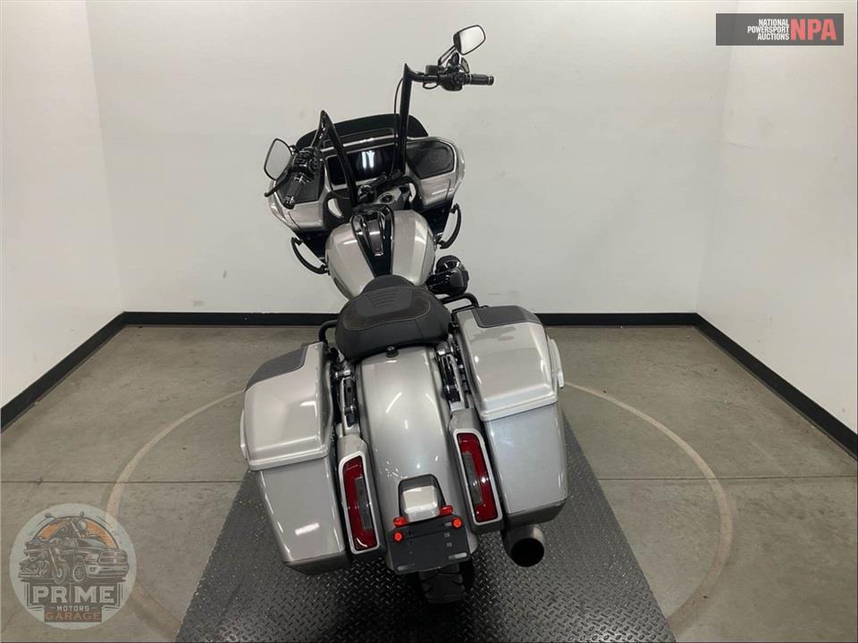 2023 Harley-Davidson FLTRXSE CVO ROAD GLIDE — фото 4