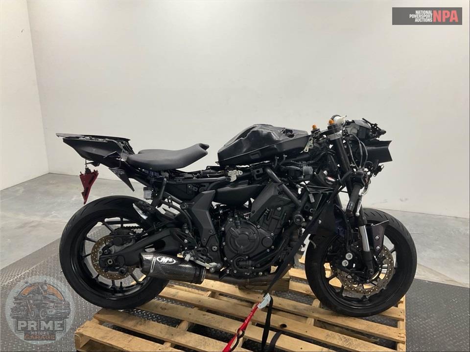 2025 Yamaha YZF-R7 — фото 1