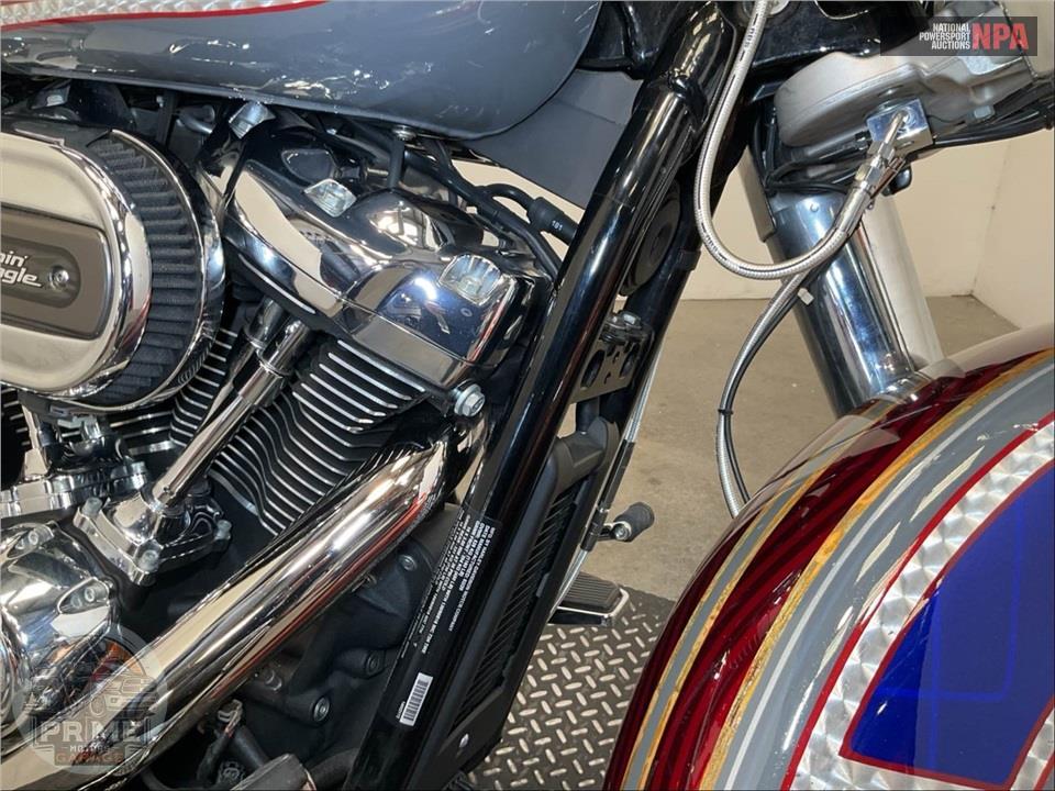 2020 Harley-Davidson FLHC HERITAGE CLASSIC — фото 12