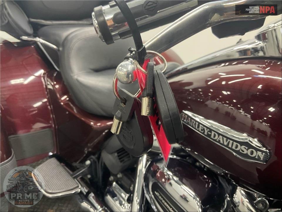 2019 Harley-Davidson FLHTCUTG TRI GLIDE ULTRA — фото 11