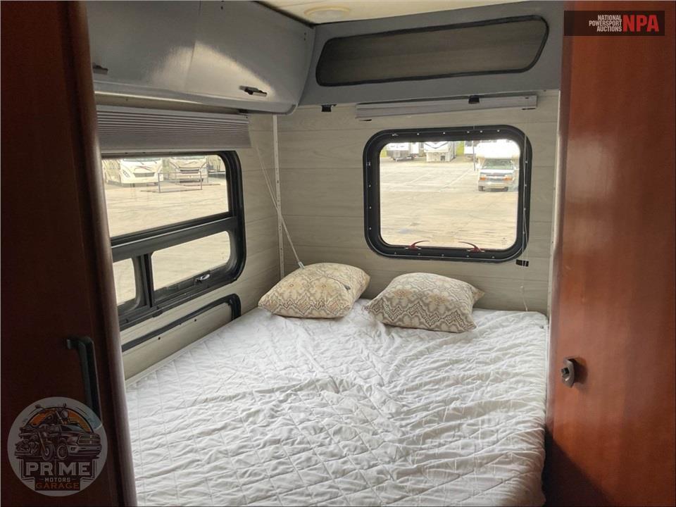 2009 Monaco M-24RBH DODGE SPRINTER - COVINA SERIES — фото 23