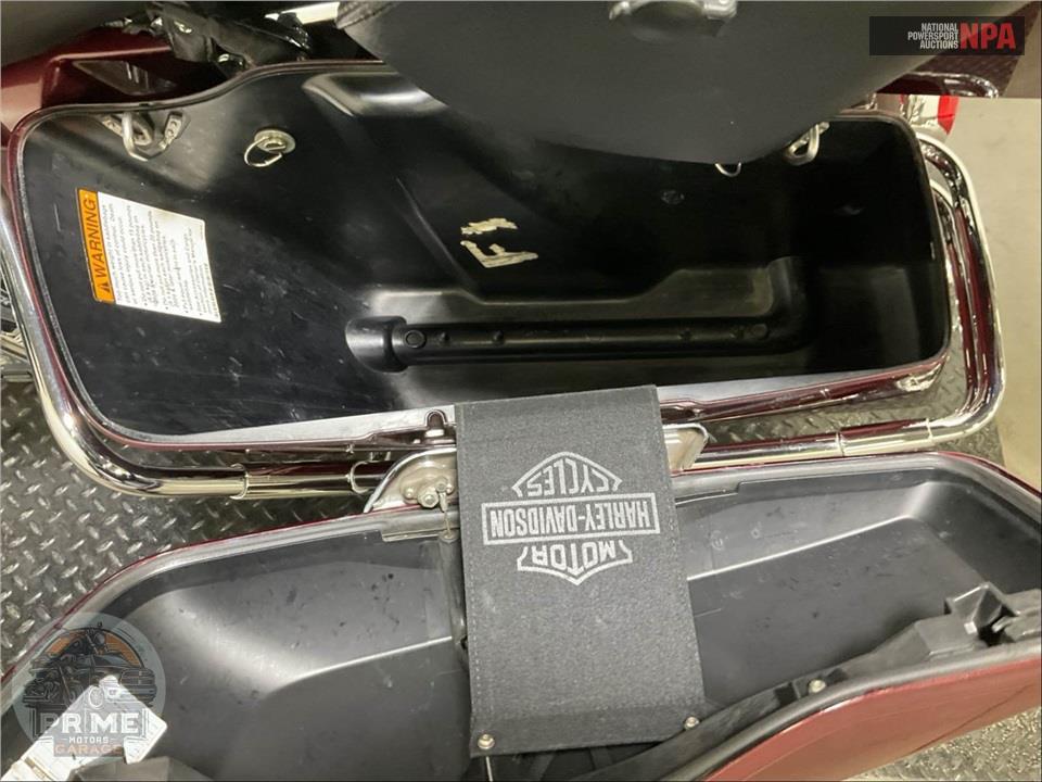 2014 Harley-Davidson FLHTK ELECTRA GLIDE ULTRA LIMITED — фото 31