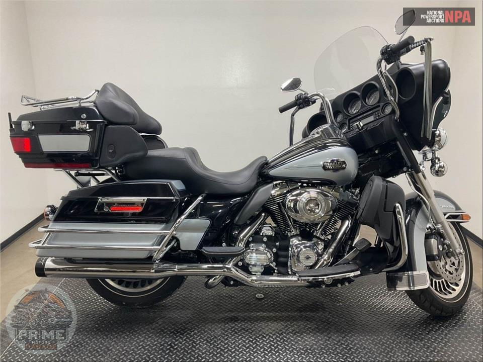 2013 Harley-Davidson FLHTCU UL CLSC EL GLIDE — фото 1