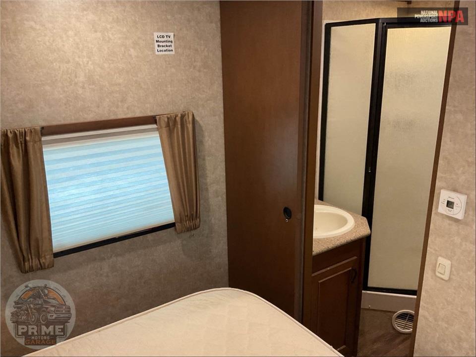 2015 Open Range Rv M-308BHS LIGHT SERIES — фото 11