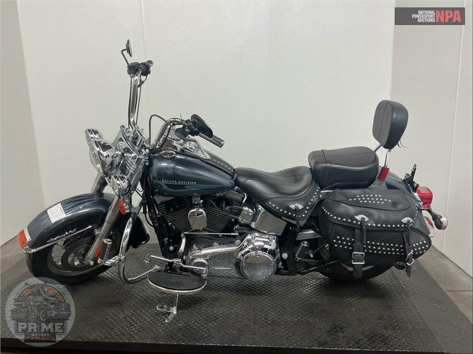 2015 Harley-Davidson FLSTC HERITAGE SOFTAIL CLASSIC — фото 3