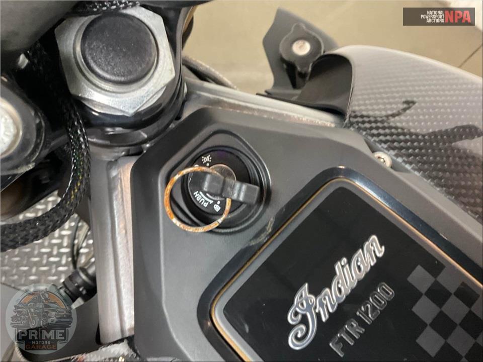 2023 Indian Motorcycle FTR R CARBON — фото 13