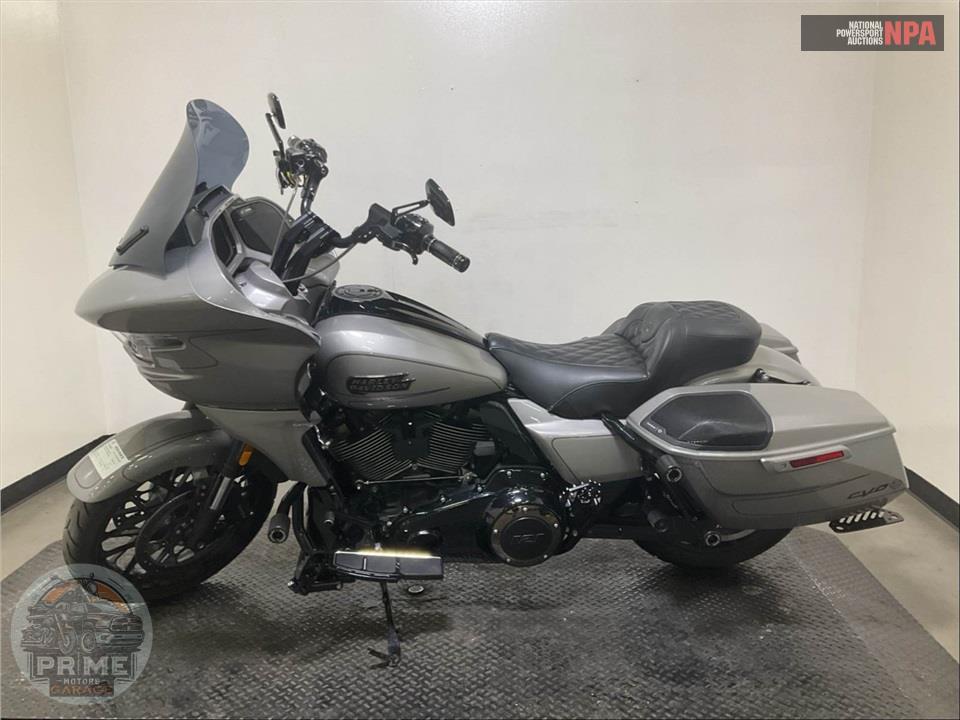 2023 Harley-Davidson FLTRXSE CVO ROAD GLIDE — фото 3