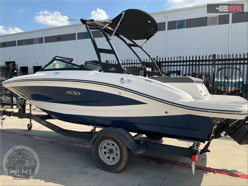 2017 Sea Ray Boats SPX 190(**) SPX SERIES L=20/E=1 200HP MERC SD — фото 3