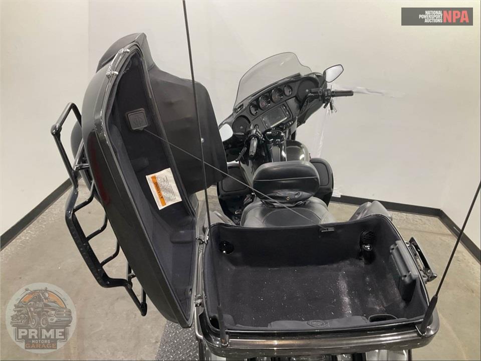 2018 Harley-Davidson FLHTKSE CVO LIMITED — фото 25