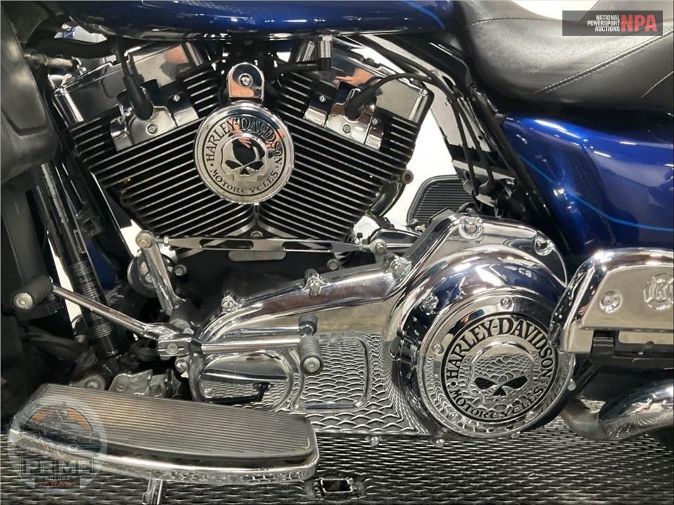 2015 Harley-Davidson FLHTK ELECTRA GLIDE ULTRA LIMITED — фото 7