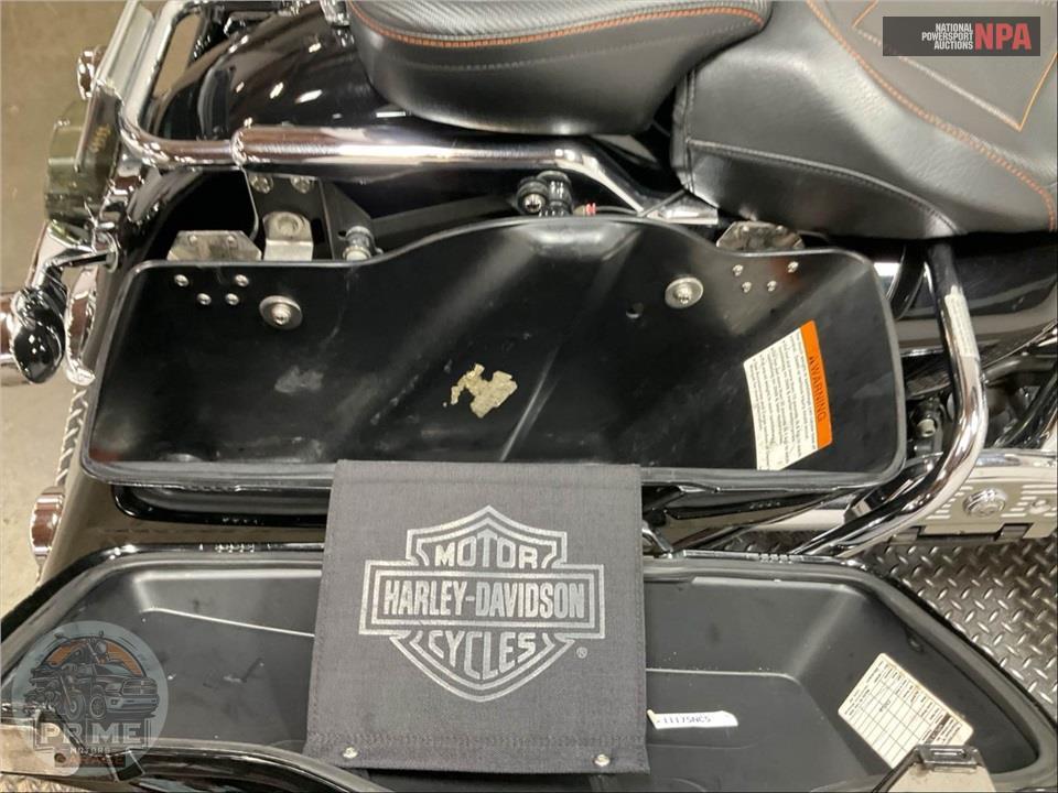 2005 Harley-Davidson FLHRCI ROAD KING CLASSIC — фото 22