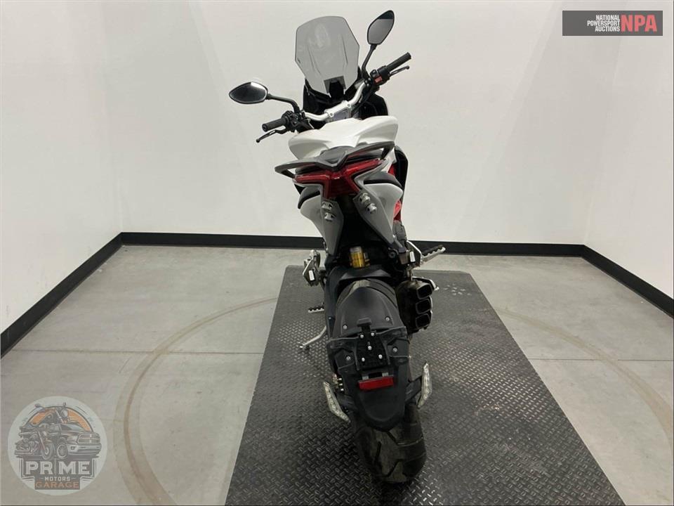 2016 Mv Agusta TURISMO 800 VELOCE LUSSO — фото 4