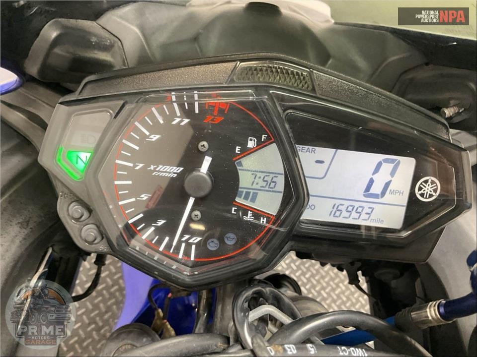 2015 Yamaha YZF-R3 — фото 5