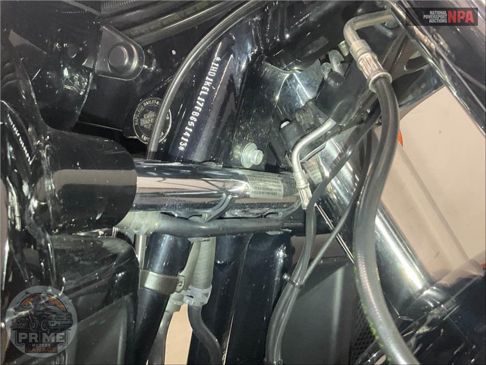 2015 Harley-Davidson FLHTK ELECTRA GLIDE ULTRA LIMITED — фото 13